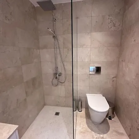 City Center 2bed Luxury Flat شقة *